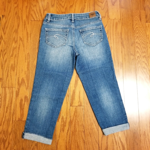 Justice brand denim capri pants. - Picture 3 of 5